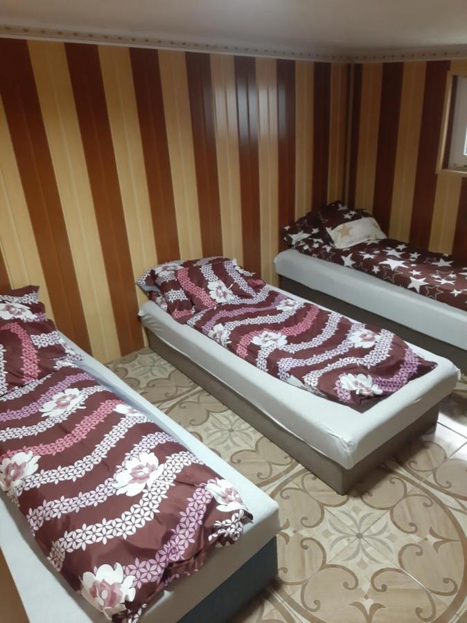 Viktoria Vendeghaz Appartement Miskolc Kamer foto