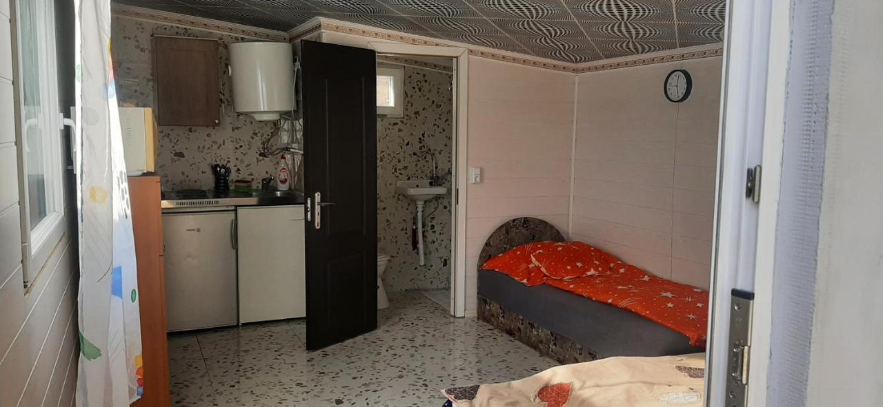Viktoria Vendeghaz Appartement Miskolc Buitenkant foto