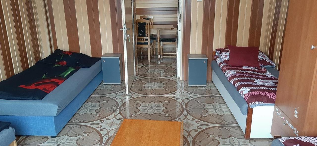 Viktoria Vendeghaz Appartement Miskolc Buitenkant foto